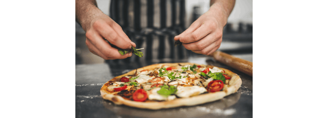 Pizza elaborada con ingredientes de mercados locales