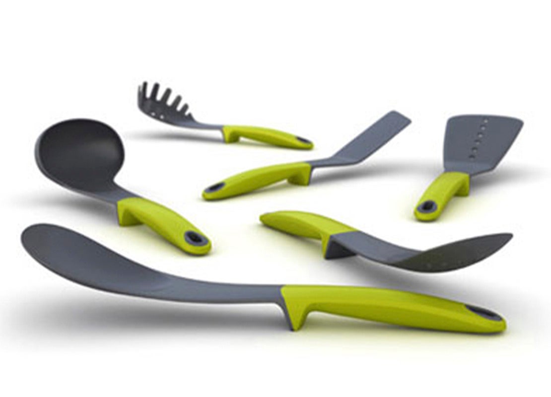 Set de utensilios de cocina incluye cucharón, espátula, espumador, cuchara sólida, para pasta y perforada