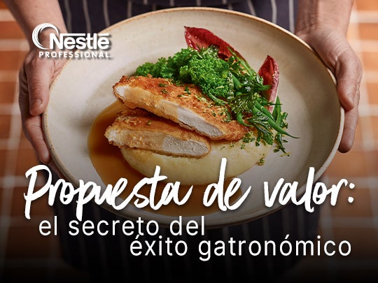 Plato servido en restaurante representa la propuesta de valor en negocios de food service.