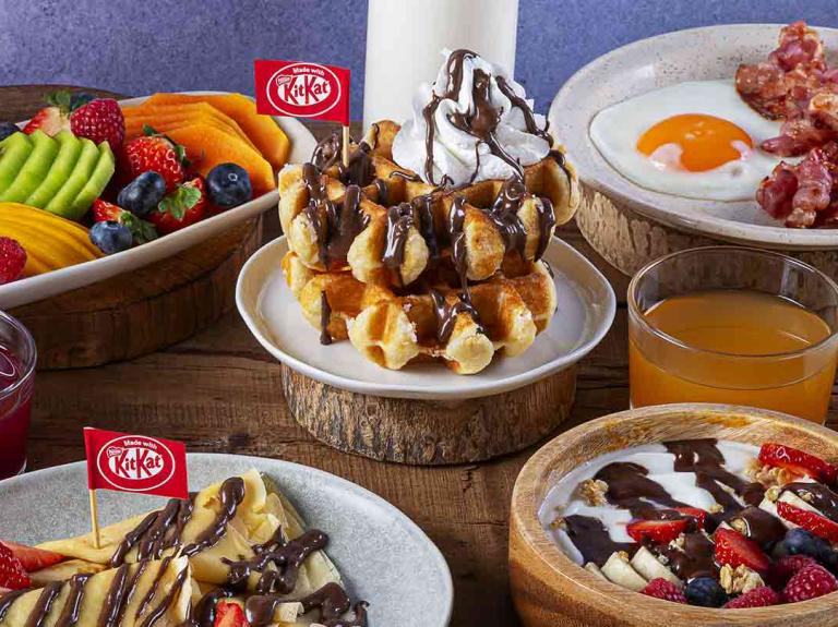 Ideas para brunch con fruta, pancakes, crepes, panes, cereales elaborados con chocolates KITKAT®