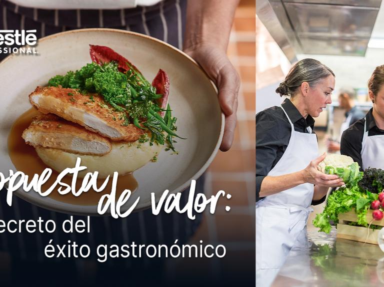 Chef presenta plato en restaurante mientras se explica la propuesta de valor en un negocio gastronómico.