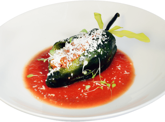 Chile poblano relleno de picadillo | Nestlé Professional