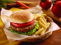 Hamburguesa de res y vegetales
